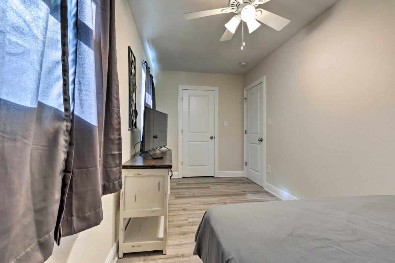 Spacious Gulfport Home With Yard 1 Mi To Beach Exterior photo