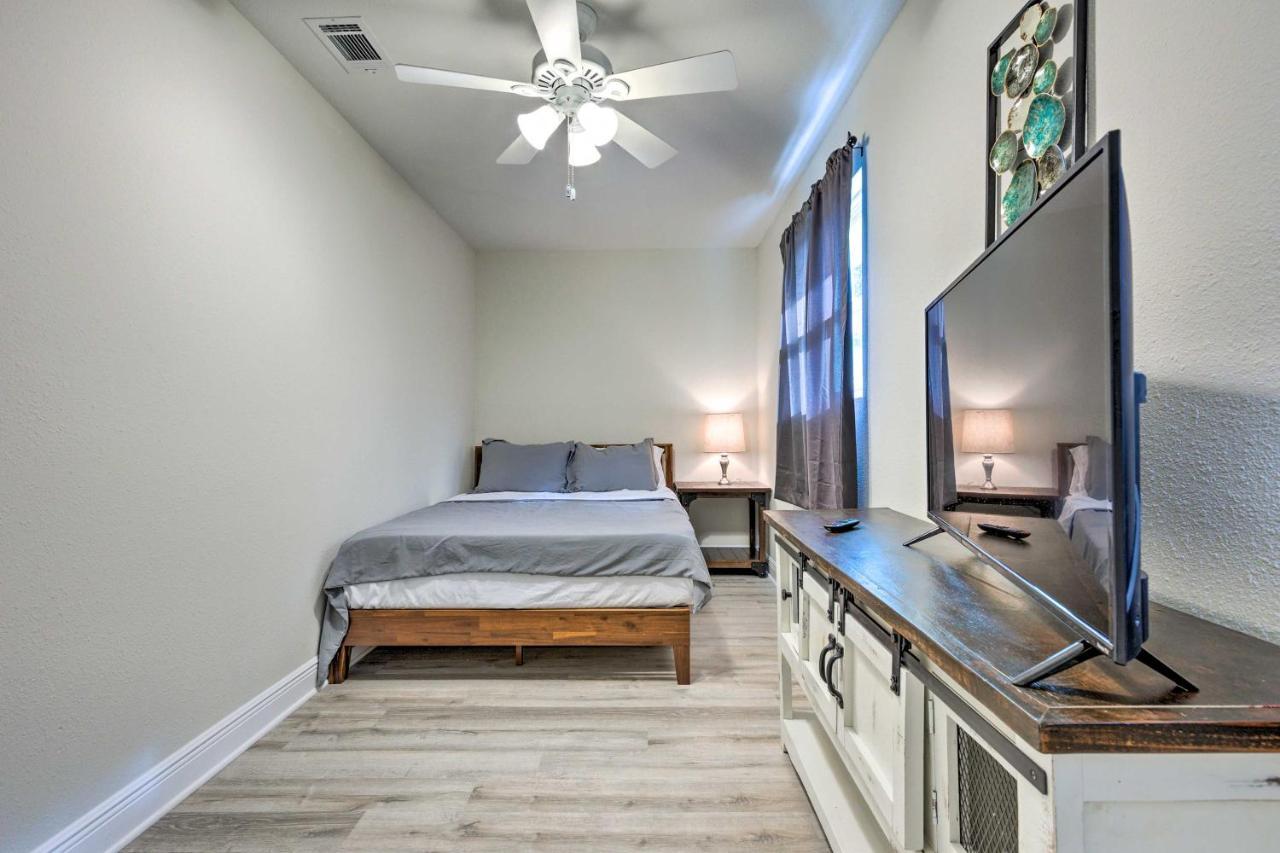 Spacious Gulfport Home With Yard 1 Mi To Beach Exterior photo