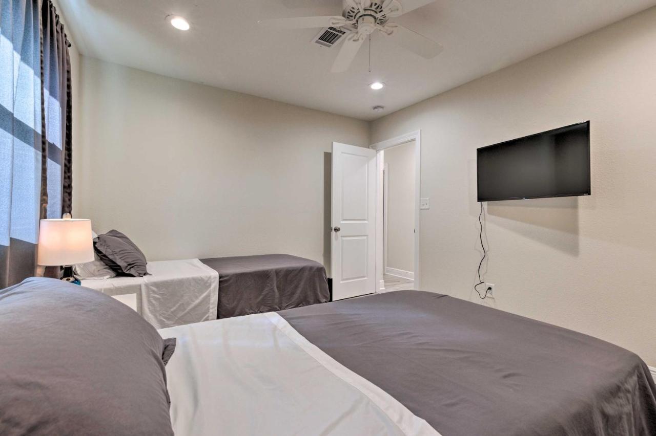Spacious Gulfport Home With Yard 1 Mi To Beach Exterior photo