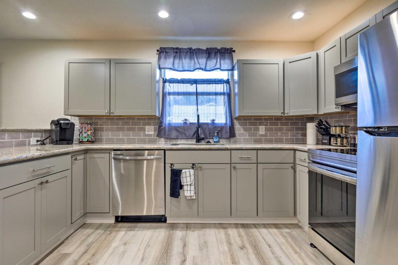 Spacious Gulfport Home With Yard 1 Mi To Beach Exterior photo