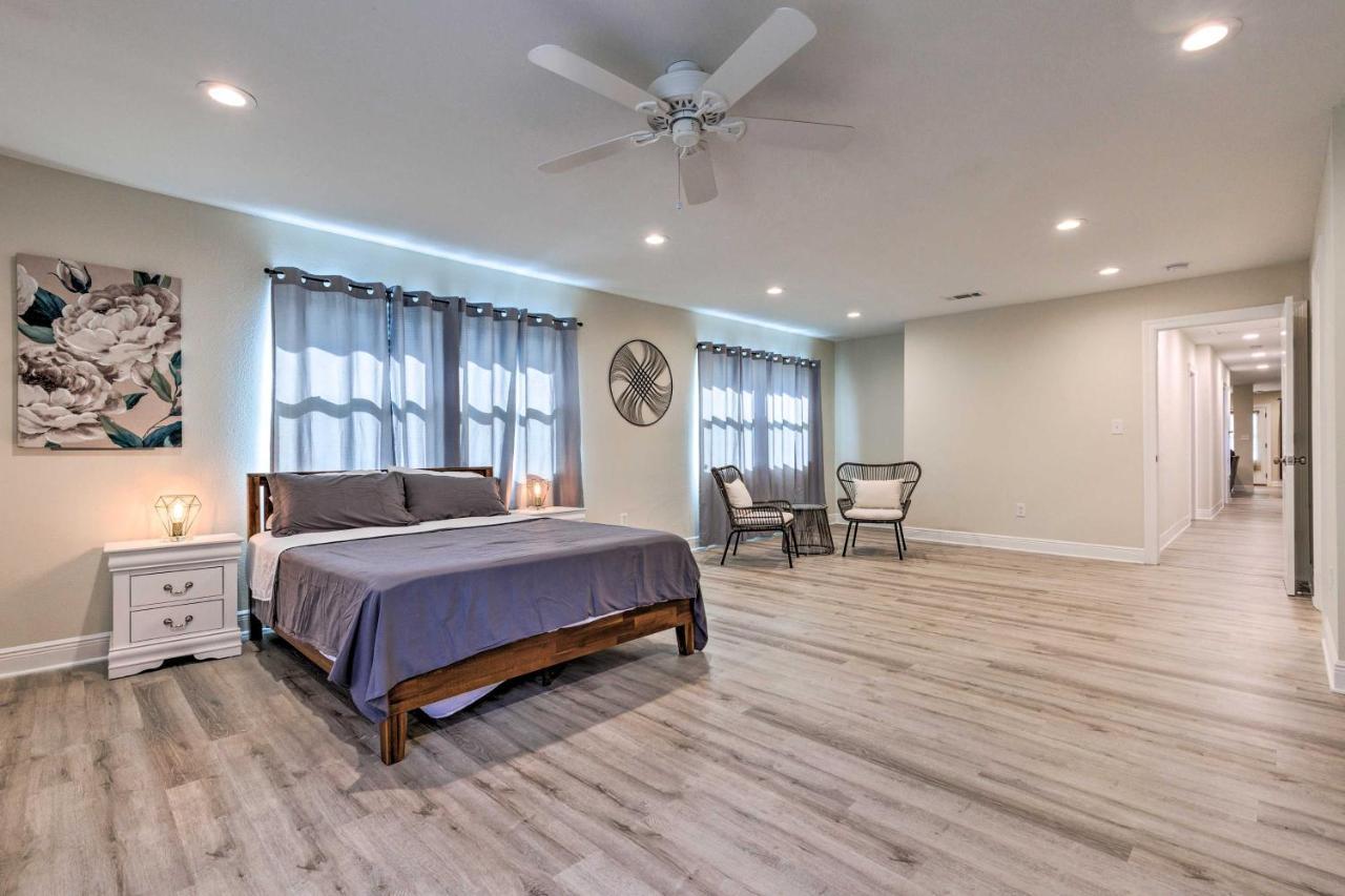 Spacious Gulfport Home With Yard 1 Mi To Beach Exterior photo