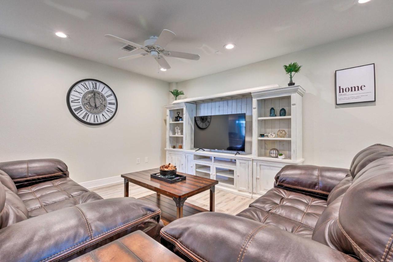 Spacious Gulfport Home With Yard 1 Mi To Beach Exterior photo